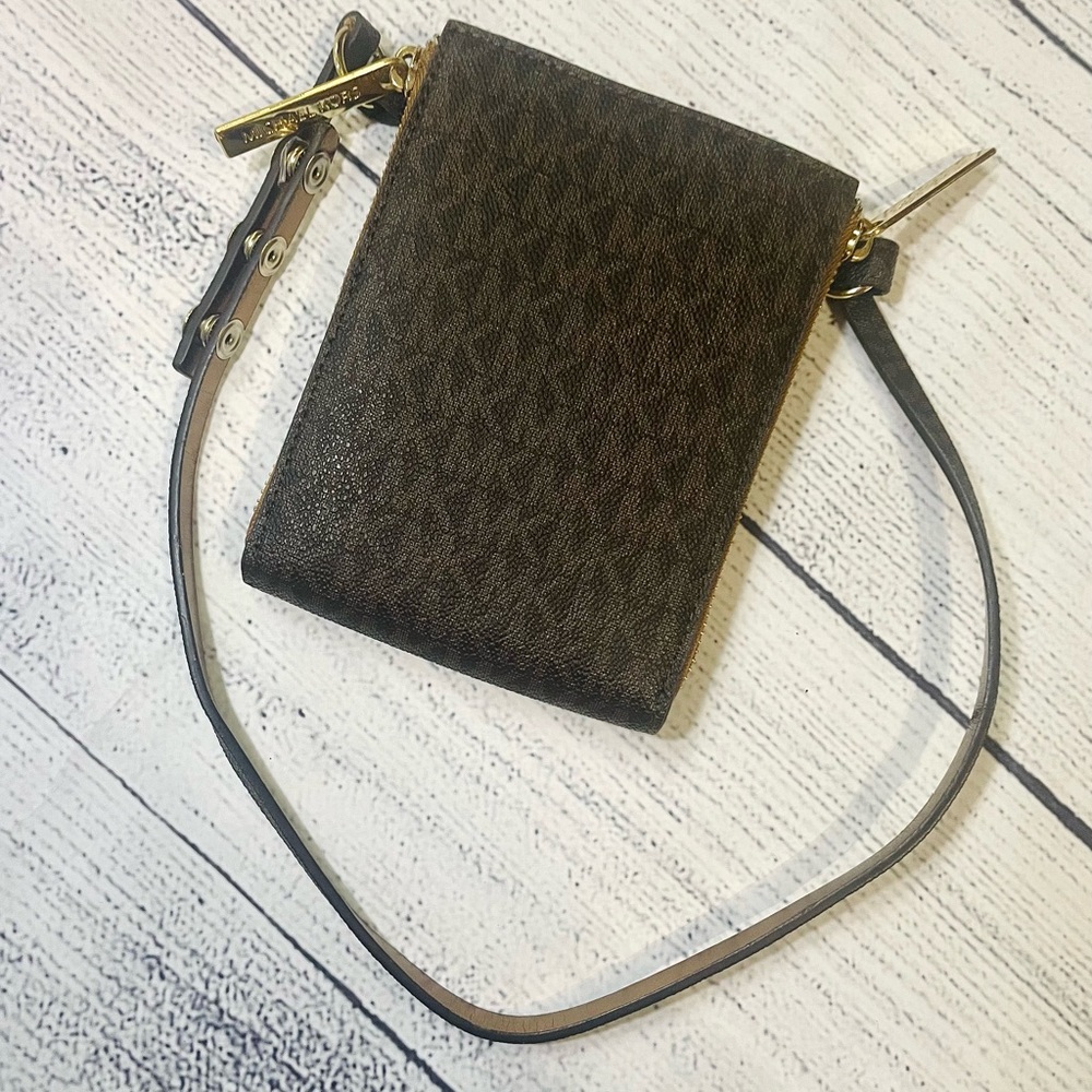 Micheal Kors logo waist bag
